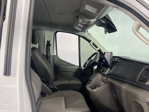 Used 2023 Ford Transit 350 XLT image 28