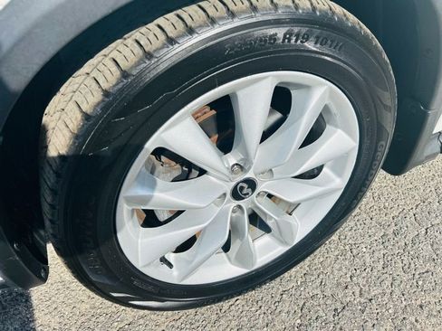 Used 2019 INFINITI QX50 Essential w/ Premium Heat Package image 12