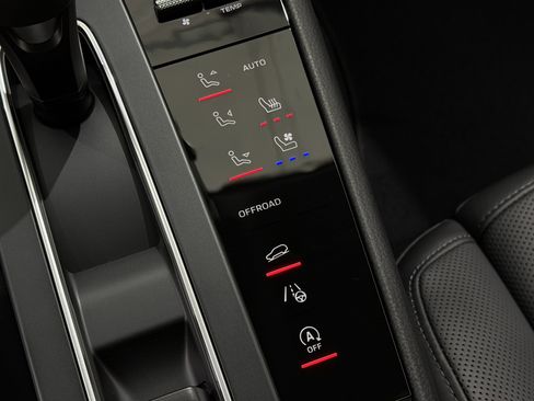 New 2026 Porsche Macan image 38