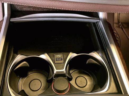 Used 2021 BMW 750i xDrive image 34