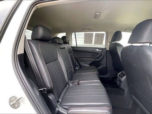 Used 2024 Volkswagen Tiguan Wolfsburg Edition image 32