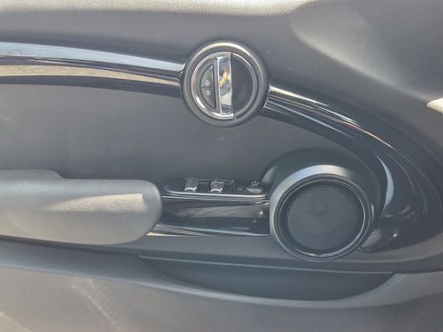 Used 2019 MINI Cooper Convertible image 19