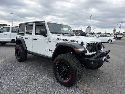Used 2024 Jeep Wrangler Unlimited Rubicon w/ Convenience Group