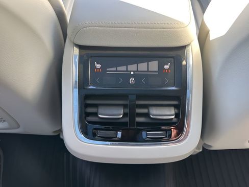 Used 2025 Volvo XC60 B5 Ultra w/ Protection Package Premier image 14