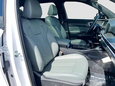 Certified 2025 Kia Sorento SX Prestige w/ Sage Leather Package AWD/4WD image 36