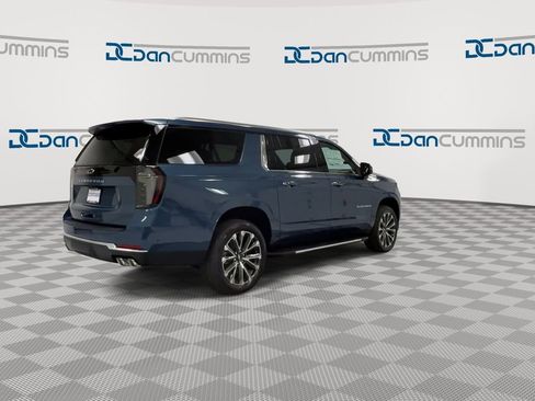 New 2026 Chevrolet Suburban High Country w/ Sun And Tow Package image 8