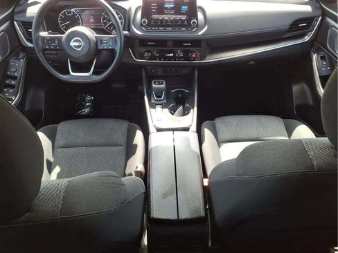 Used 2024 Nissan Rogue SV FWD image 9