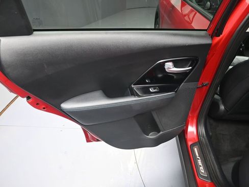 Used 2022 Kia Niro EX Premium image 29