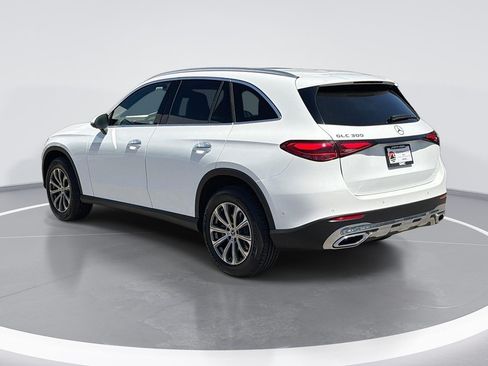 Used 2024 Mercedes-Benz GLC 300 image 5