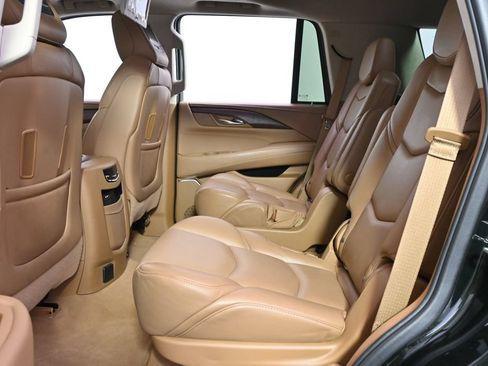 Used 2016 Cadillac Escalade Platinum AWD/4WD image 21