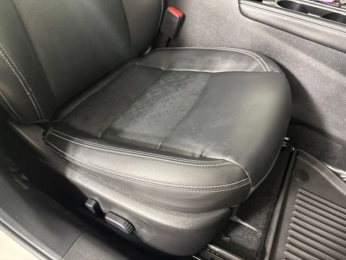 Used 2024 Nissan Altima 2.5 SL FWD image 33