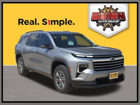 Certified 2026 Chevrolet Traverse LT w/ Driver Confidence Package FWD image 1