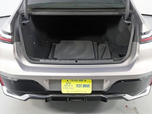Used 2023 BMW i7 xDrive60 image 9