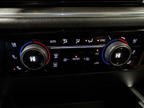 Used 2023 Chevrolet Silverado 1500 High Country w/ Technology Package image 33