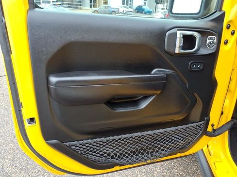 Used 2021 Jeep Wrangler Unlimited Rubicon w/ LED Lighting Group image 15