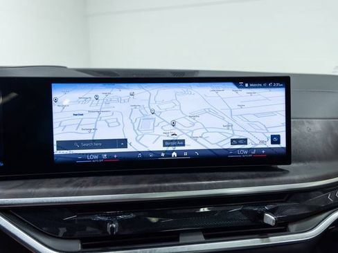 Certified 2025 BMW X7 xDrive40i AWD/4WD image 17