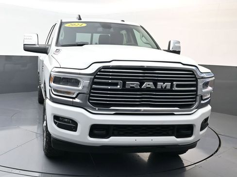 Used 2024 RAM 2500 Laramie AWD/4WD image 8