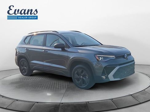 New 2025 Volkswagen Taos S image 9