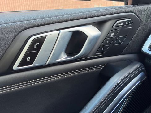 Used 2022 BMW X6 M50i w/ Executive Package AWD/4WD image 39
