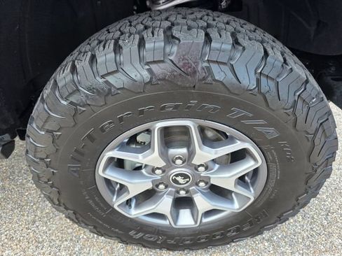 Certified 2025 Ford Bronco Badlands AWD/4WD image 12