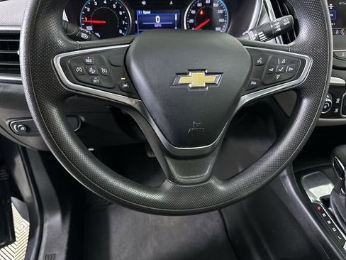 Used 2022 Chevrolet Equinox LT FWD image 11
