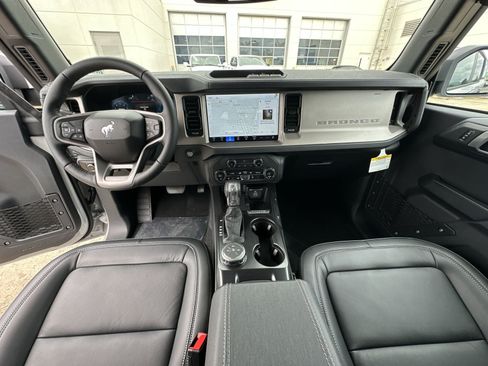 New 2026 Ford Bronco Outer Banks AWD/4WD image 31