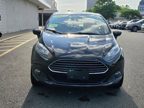 Used 2019 Ford Fiesta SE w/ Equipment Group 201A FWD image 2