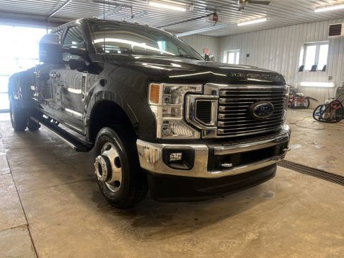 Used 2022 Ford F350 XLT w/ XLT Premium Package image 19