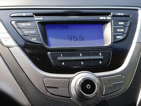 Used 2013 Hyundai Elantra GLS FWD image 17
