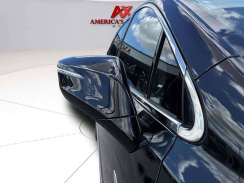 Used 2023 Buick Enclave Essence w/ Experience Buick Package FWD image 10