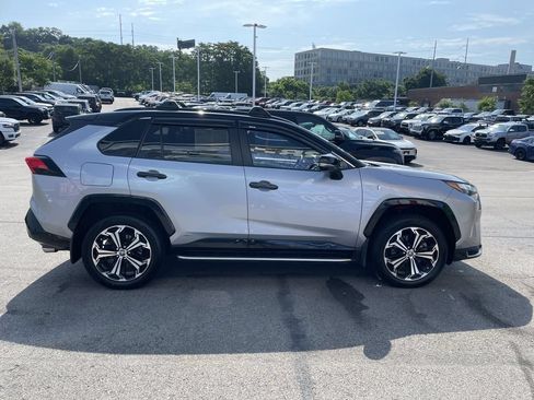 Used 2022 Toyota RAV4 XSE w/ Weather Package AWD/4WD image 7