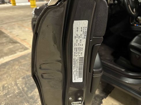 Used 2017 Jeep Grand Cherokee Limited image 14