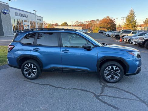 Certified 2025 Subaru Forester Premium image 2