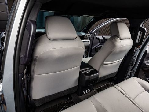 Used 2024 Toyota Tacoma SR5 w/ SR5 Upgrade Package image 32