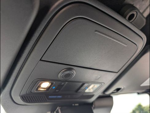 Used 2025 Ford Bronco Outer Banks AWD/4WD image 17