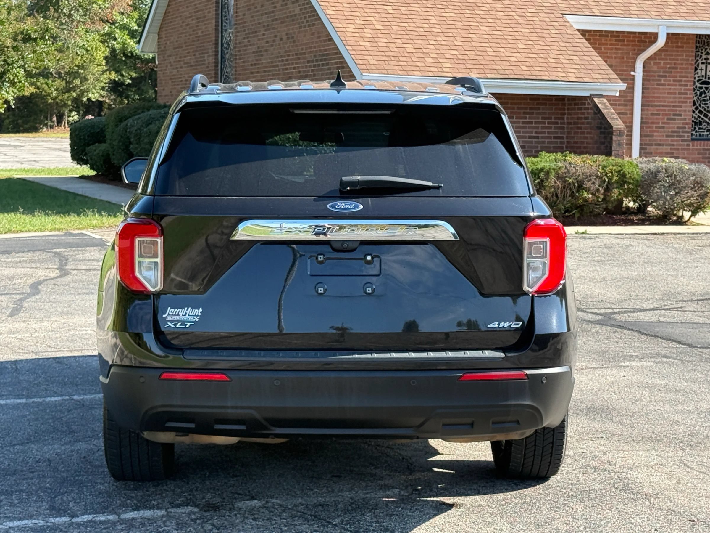 Used 2022 Ford Explorer XLT AWD/4WD image 5