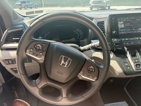 Used 2019 Honda Odyssey EX image 19