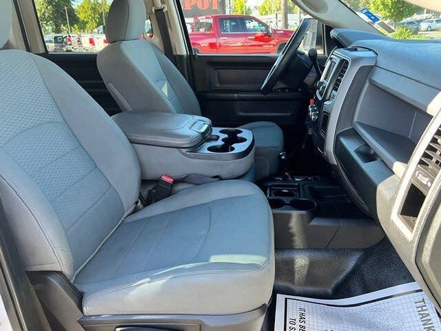 Used 2015 RAM 3500 Tradesman w/ Chrome Appearance Group AWD/4WD image 12