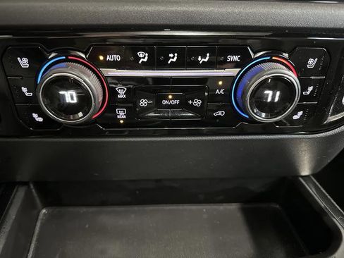 Used 2023 Chevrolet Silverado 1500 ZR2 image 19