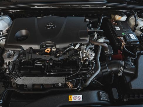 Used 2021 Toyota Camry SE w/ Convenience Package image 31