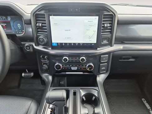 Used 2025 Ford F150 Lariat w/ Equipment Group 501A Mid image 11