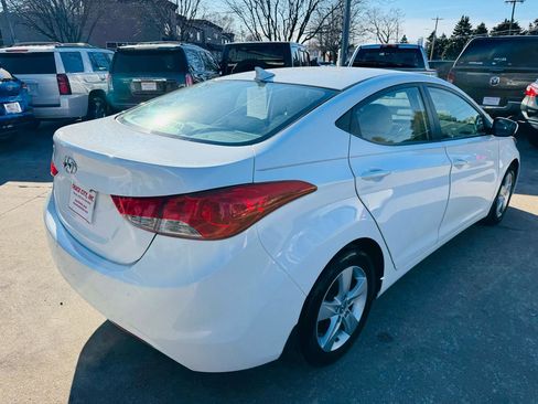 Used 2013 Hyundai Elantra GLS w/ Preferred Pkg image 3