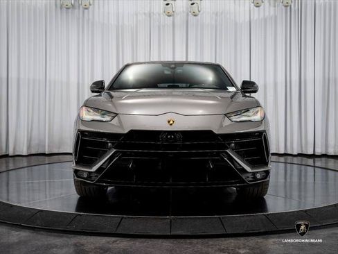 Used 2023 Lamborghini Urus S AWD/4WD image 2
