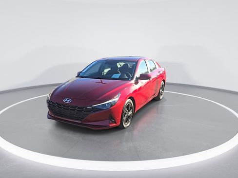 Used 2023 Hyundai Elantra SEL image 4
