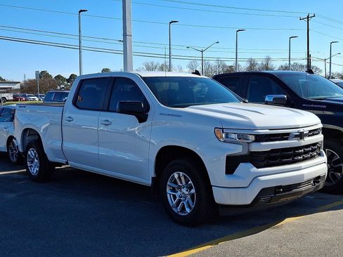 Used 2023 Chevrolet Silverado 1500 RST image 2