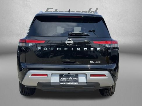 Used 2025 Nissan Pathfinder SL AWD/4WD image 5
