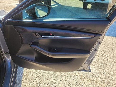 Used 2024 MAZDA MAZDA3 s image 9