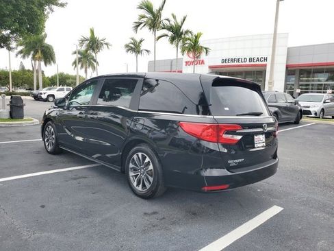 Used 2024 Honda Odyssey EX-L image 3