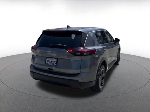 Used 2025 Nissan Rogue SV FWD image 14