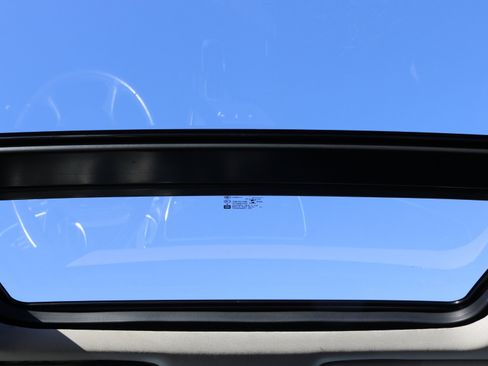 Used 2017 Buick LaCrosse Essence w/ Sun and Shade Package image 25